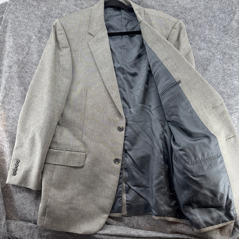 Jos A. Bank Herringbone Blazer L43 Grey Two Button Classic Professional Silk